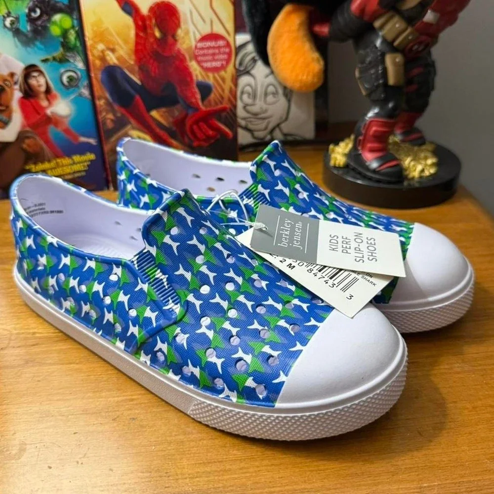 Blue and white slip-on shoes‎ - size 2